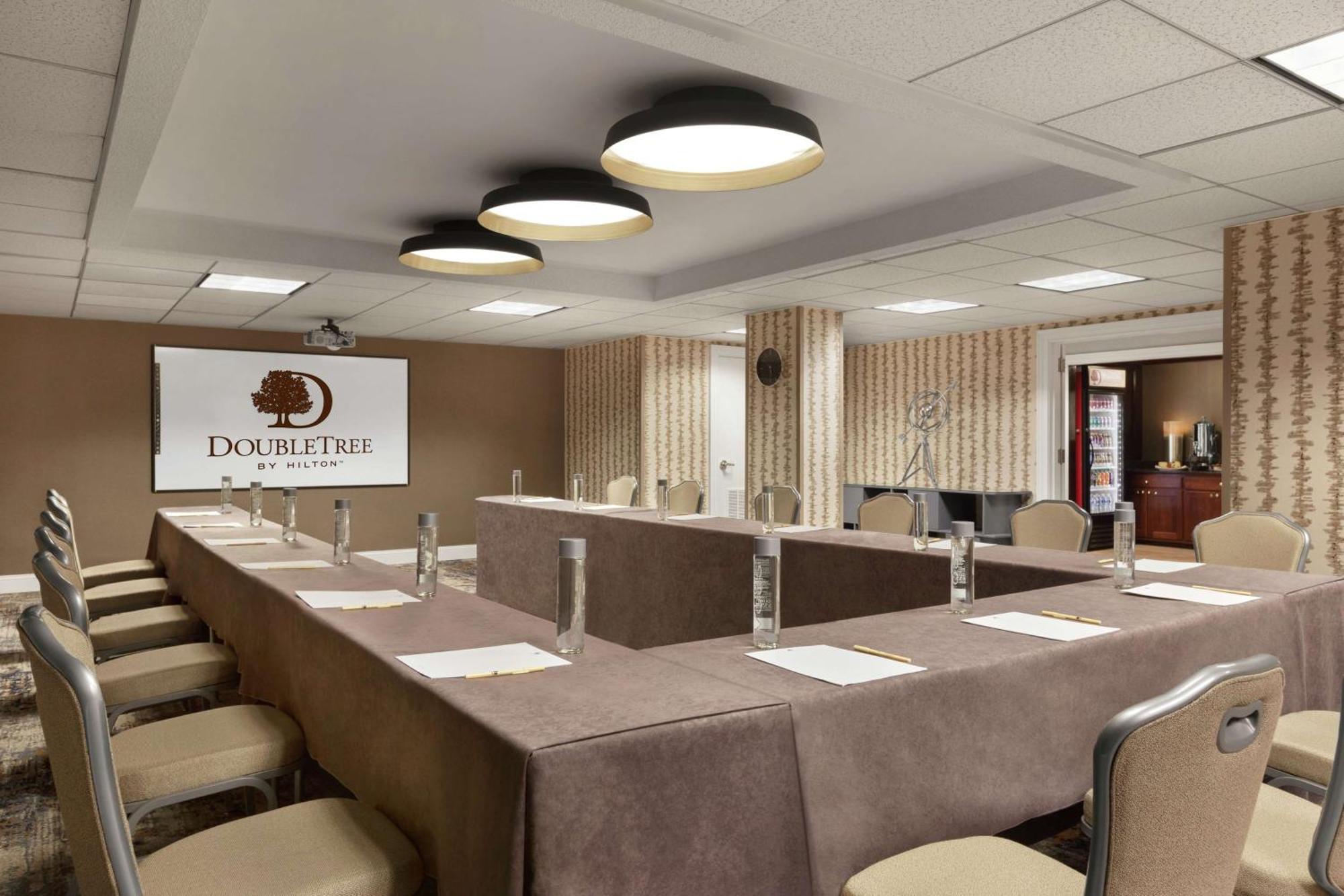 Doubletree By Hilton Mclean Tysons Hotel Tysons Corner Eksteriør billede