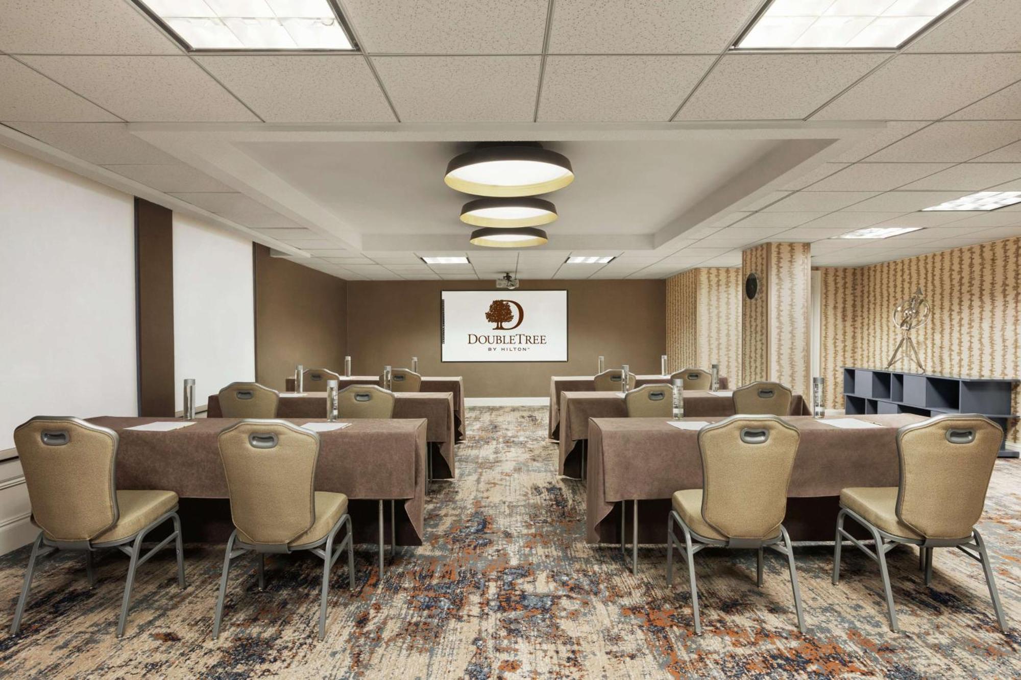 Doubletree By Hilton Mclean Tysons Hotel Tysons Corner Eksteriør billede